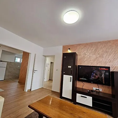 Stan Teslictrg * Teslić